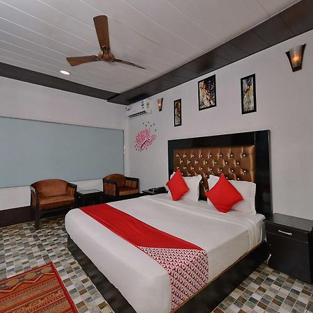 Collection O Retreat Morjim Resort Екстериор снимка