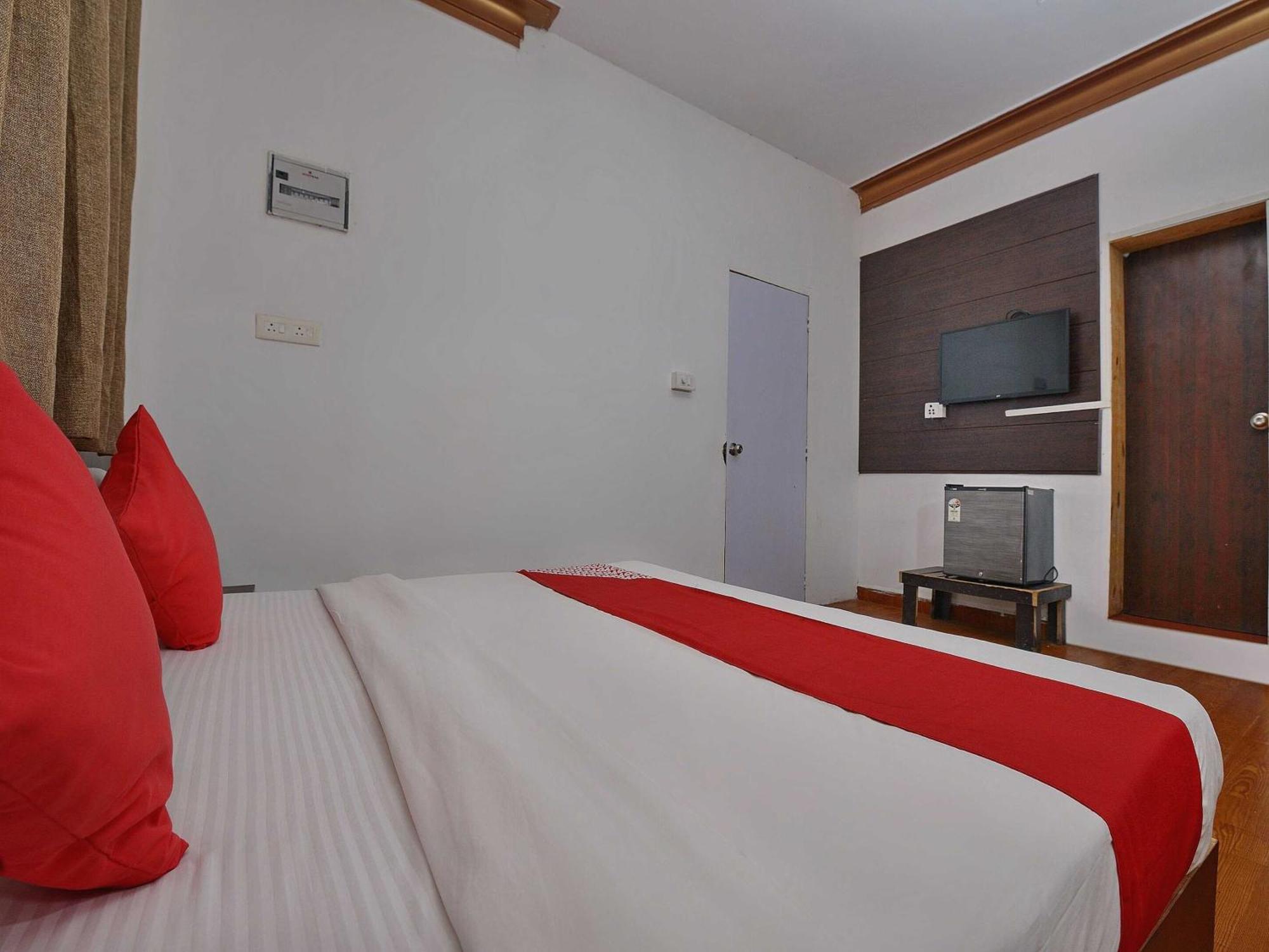 Collection O Retreat Morjim Resort Екстериор снимка