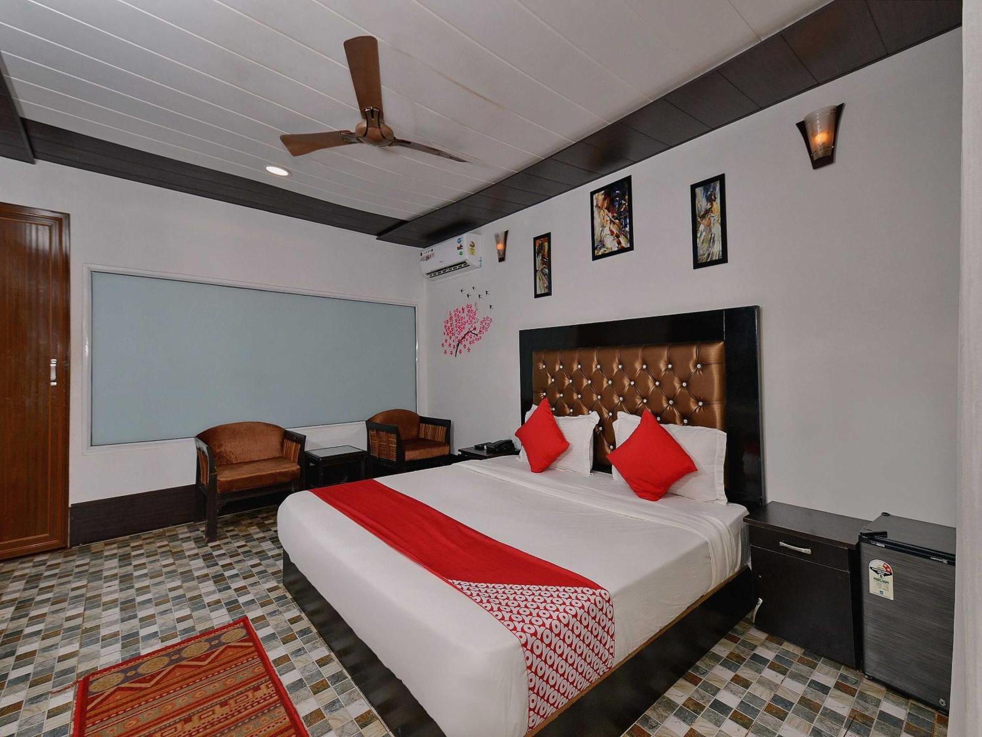 Collection O Retreat Morjim Resort Екстериор снимка