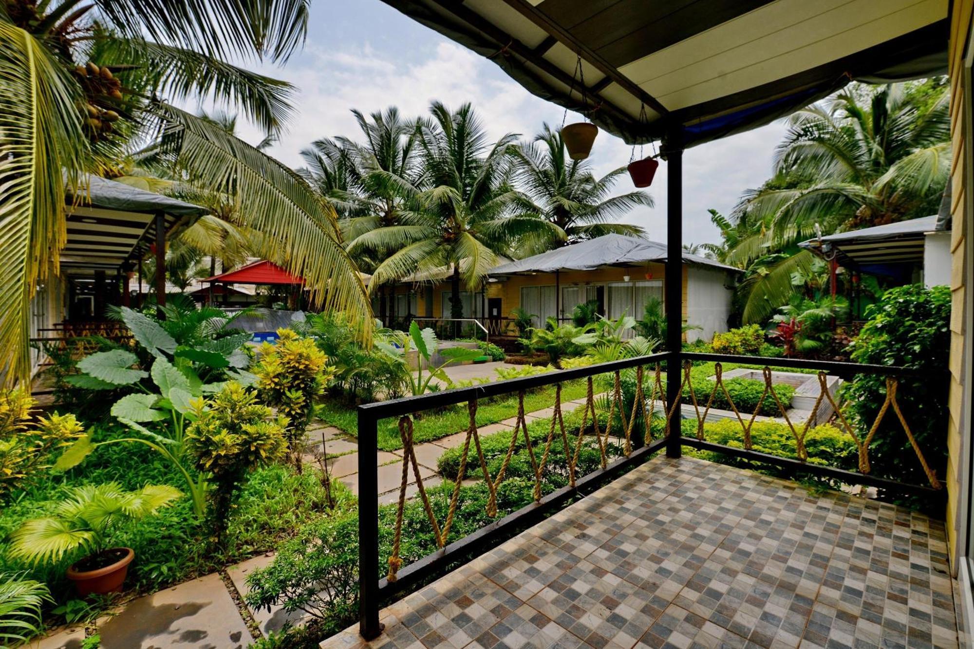 Collection O Retreat Morjim Resort Екстериор снимка