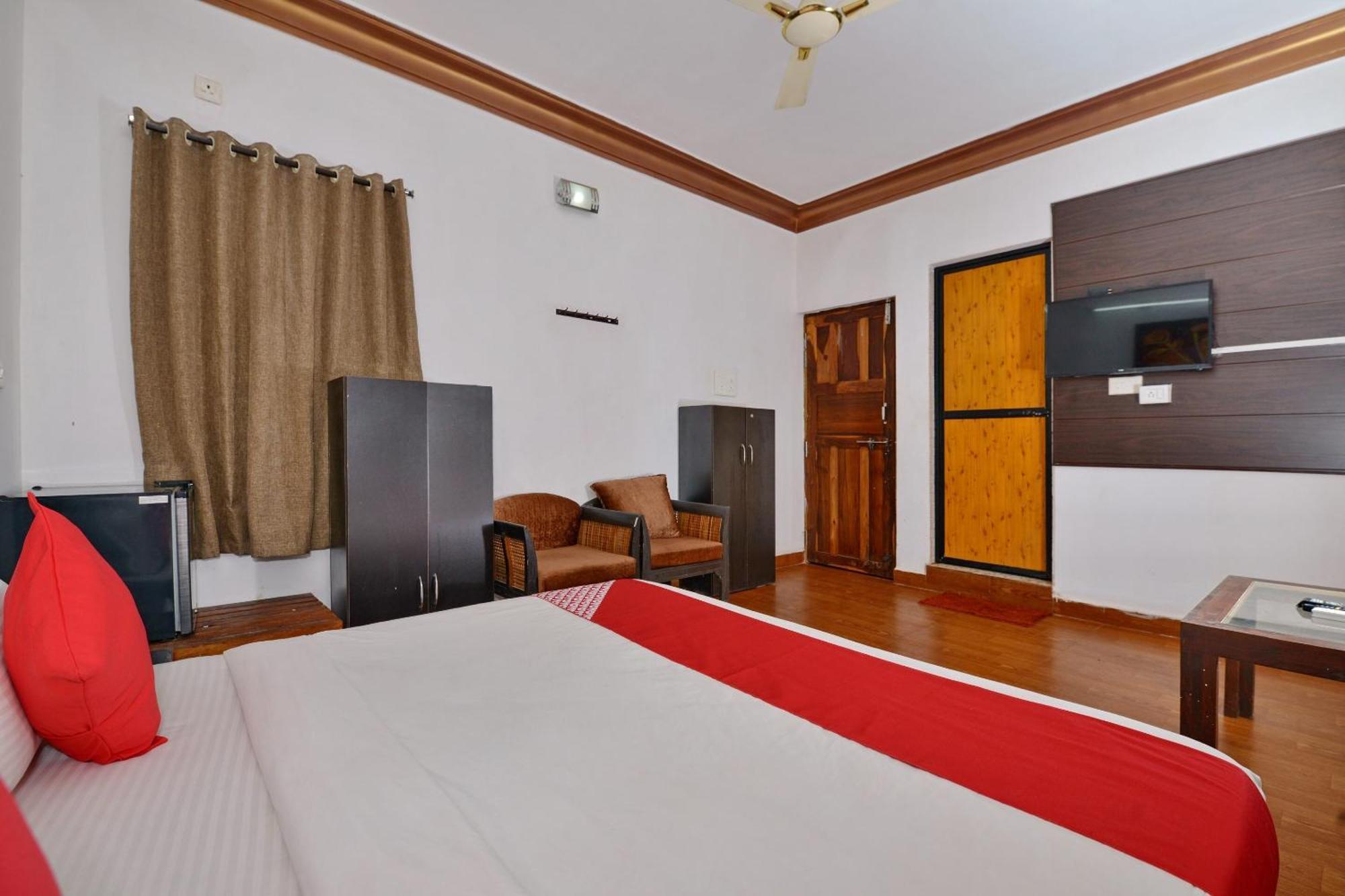 Collection O Retreat Morjim Resort Екстериор снимка