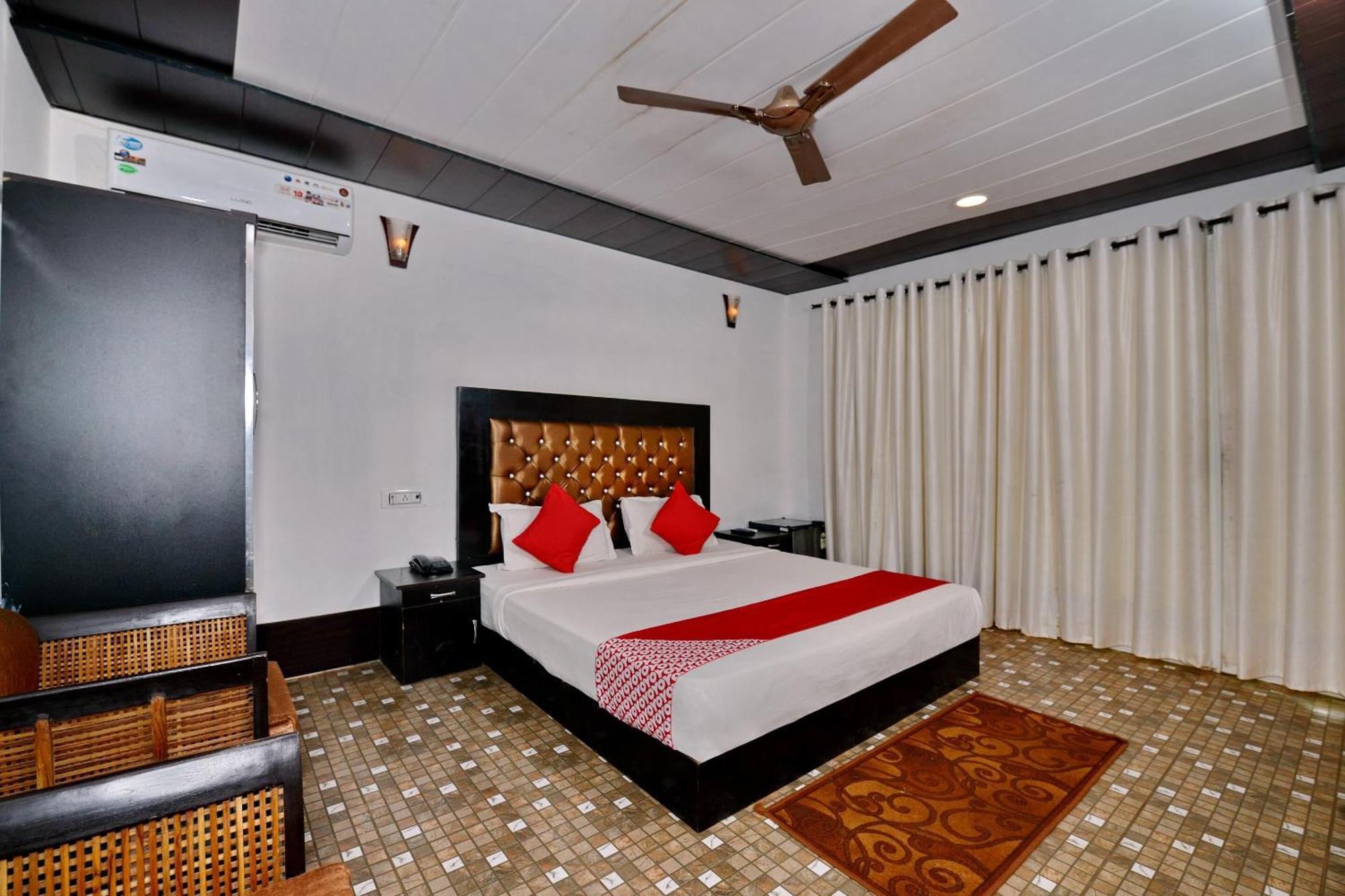 Collection O Retreat Morjim Resort Екстериор снимка