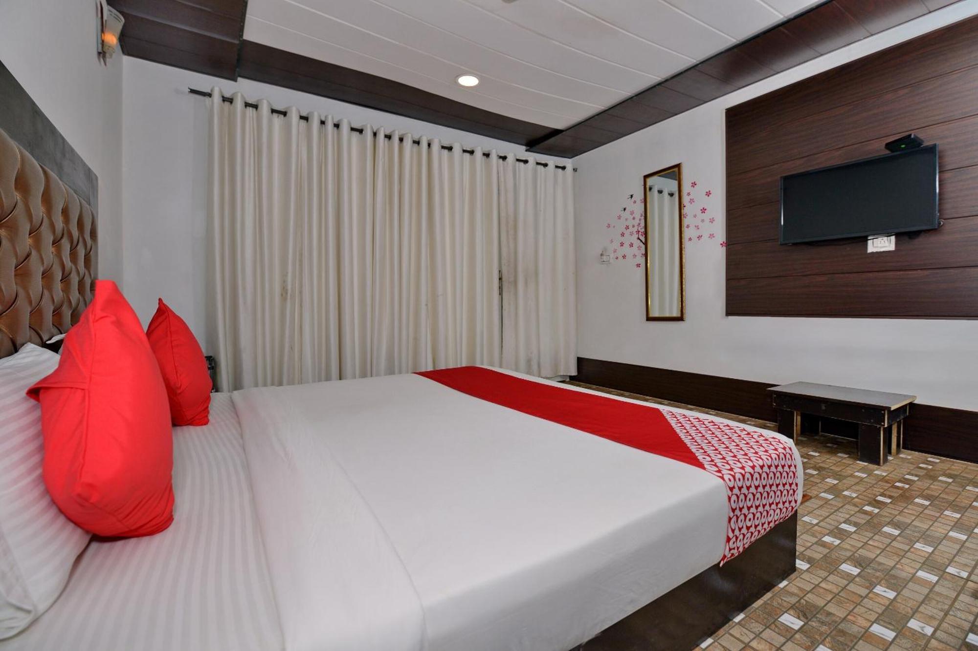Collection O Retreat Morjim Resort Екстериор снимка