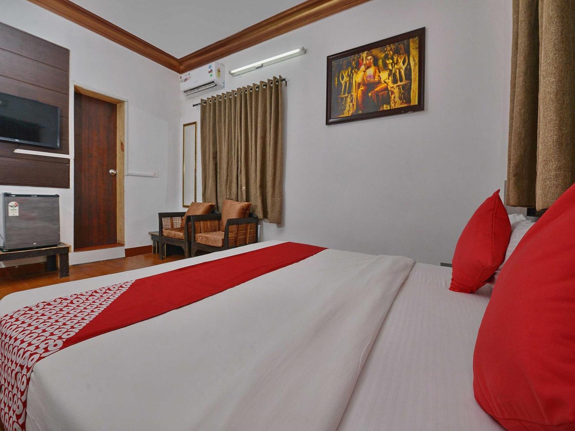 Collection O Retreat Morjim Resort Екстериор снимка