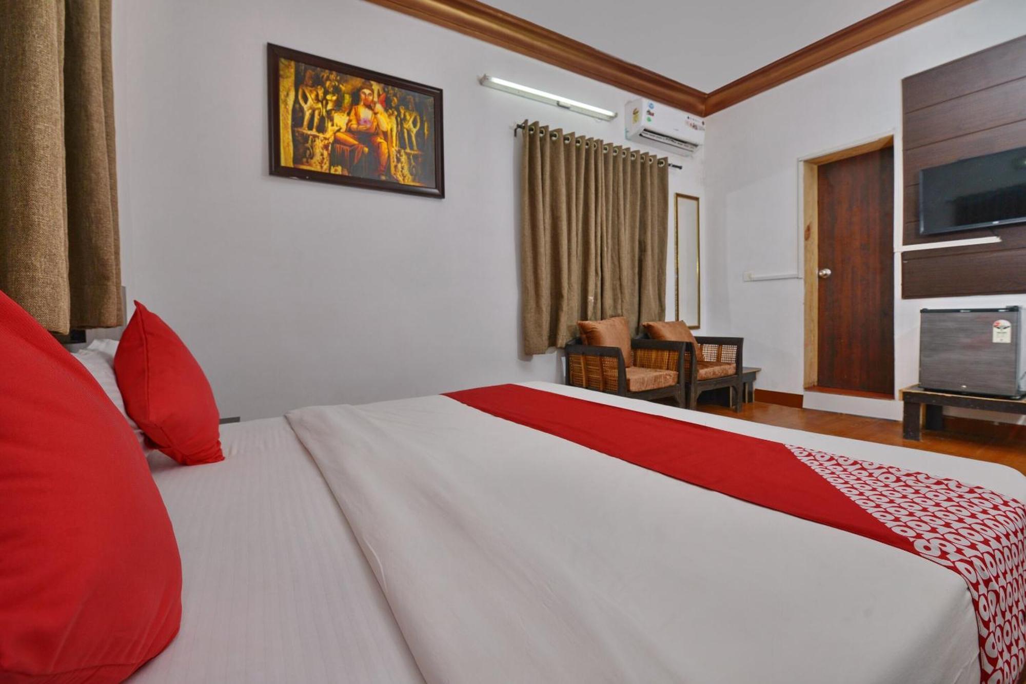 Collection O Retreat Morjim Resort Екстериор снимка
