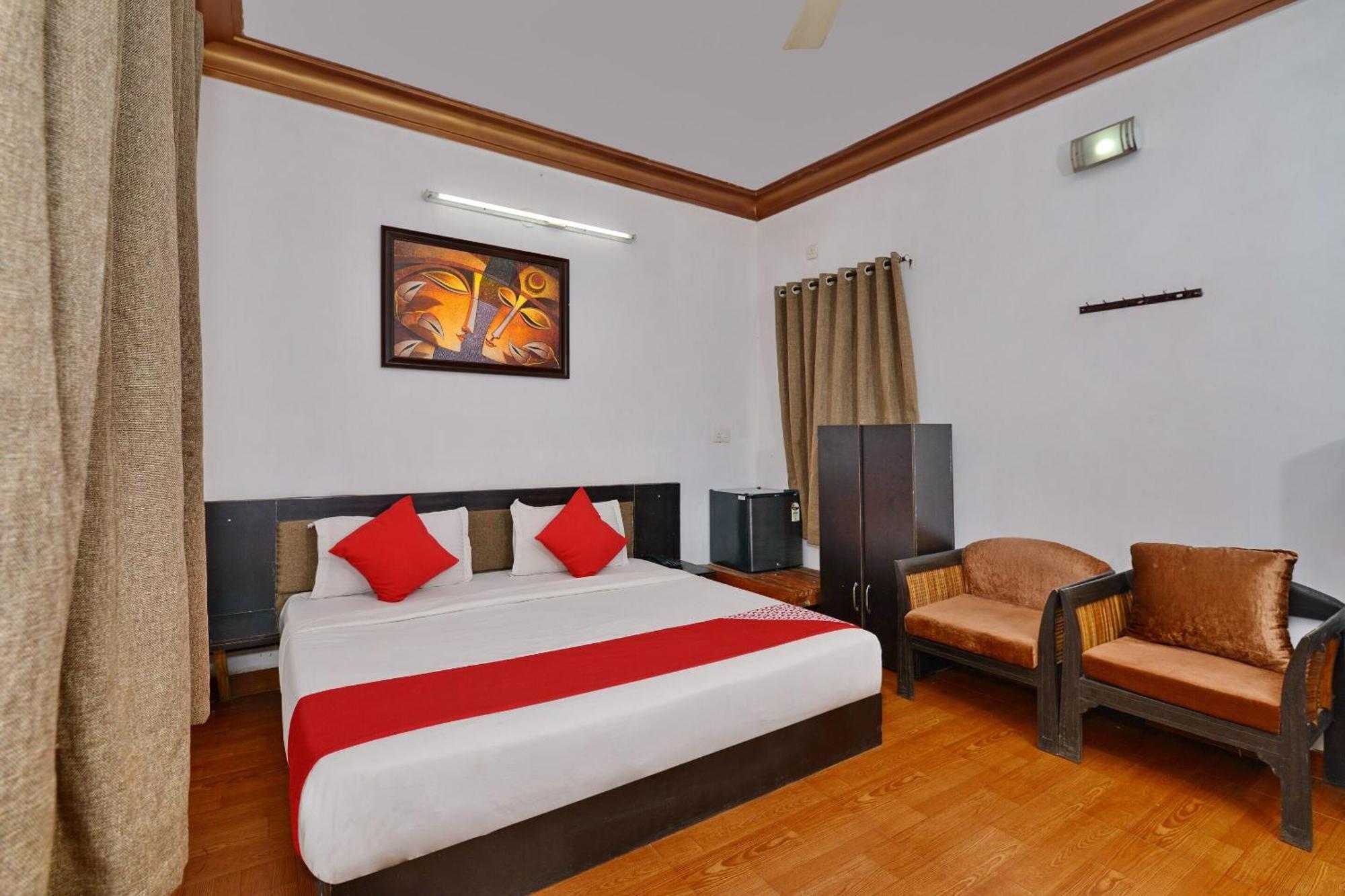Collection O Retreat Morjim Resort Екстериор снимка