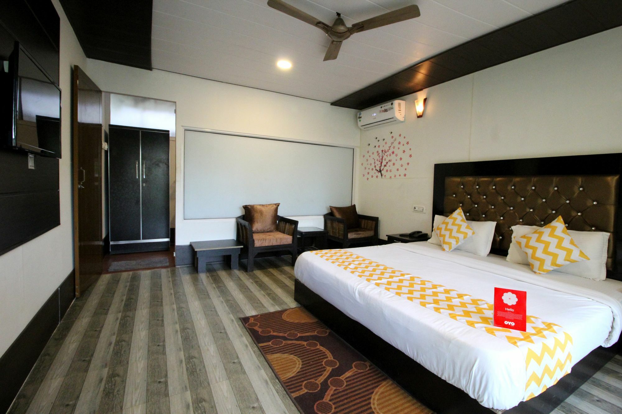 Collection O Retreat Morjim Resort Екстериор снимка